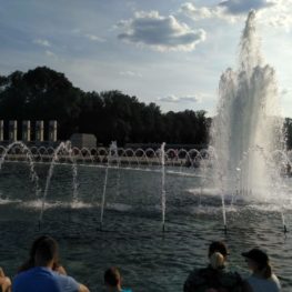 Rainbow pool with a fountain at the center of World War II Memorial